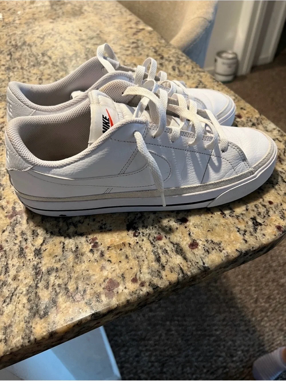 Nike legacy White Low-Top Leather Sneakers